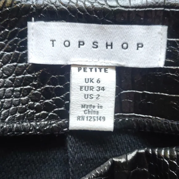 Topshop Embossed Leather Skirt - Picture 6 of 8